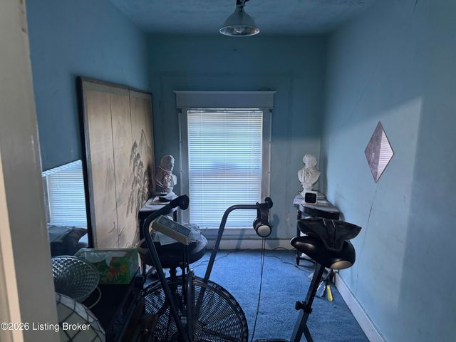818 S 33rd St, Louisville, KY 40211