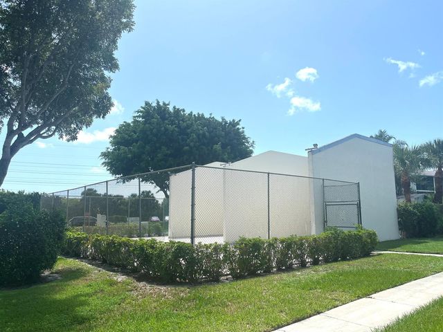 1108 Green Pine Boulevard F3, West Palm Beach, FL 33409