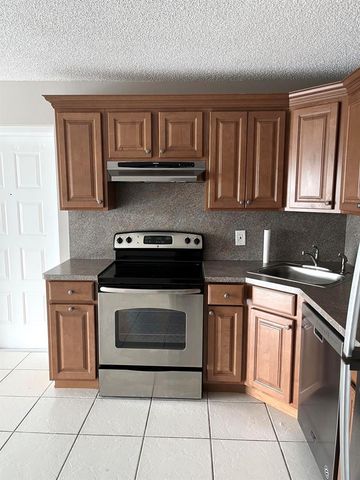 1108 Green Pine Boulevard F3, West Palm Beach, FL 33409