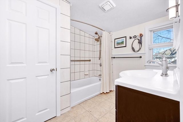 76 Fuller Rd, Weymouth, MA 02191