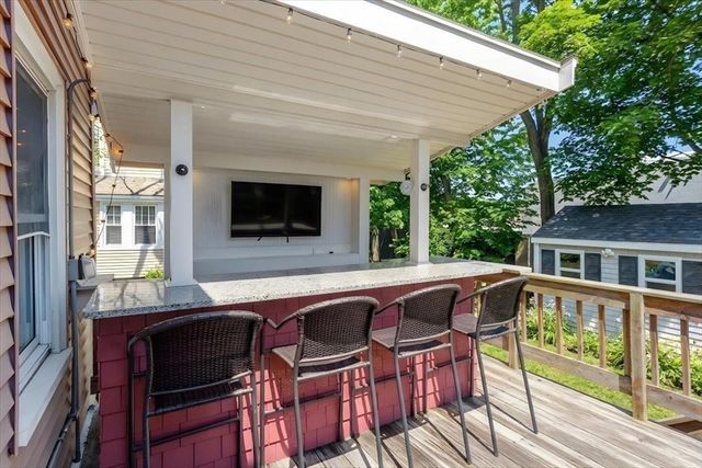 76 Fuller Rd, Weymouth, MA 02191