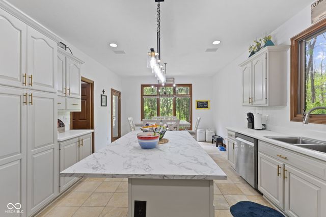 1462 Eagle Trace Court, Greenwood, IN 46143