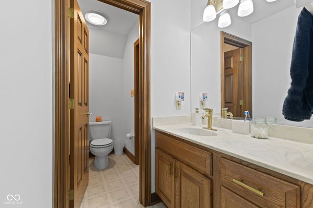 1462 Eagle Trace Court, Greenwood, IN 46143