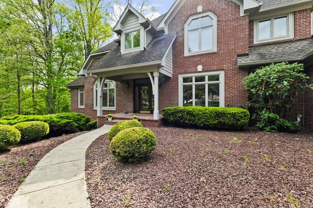 1462 Eagle Trace Court, Greenwood, IN 46143
