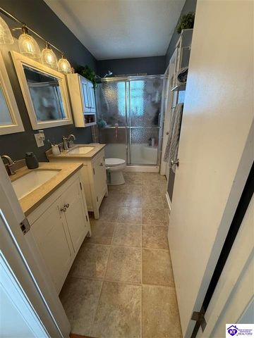 26 Whirlaway Court, Elizabethtown, KY 42701