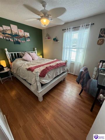 26 Whirlaway Court, Elizabethtown, KY 42701