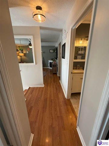 26 Whirlaway Court, Elizabethtown, KY 42701