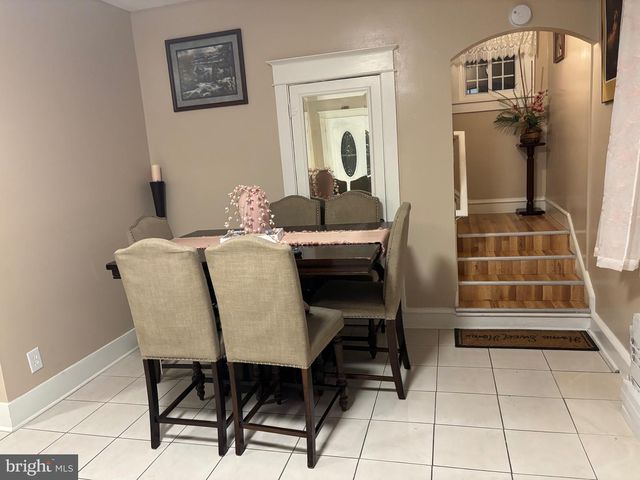 3430 FAIRFAX DR, Camden, NJ 08105