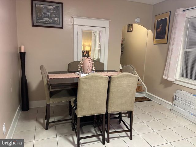 3430 FAIRFAX DR, Camden, NJ 08105