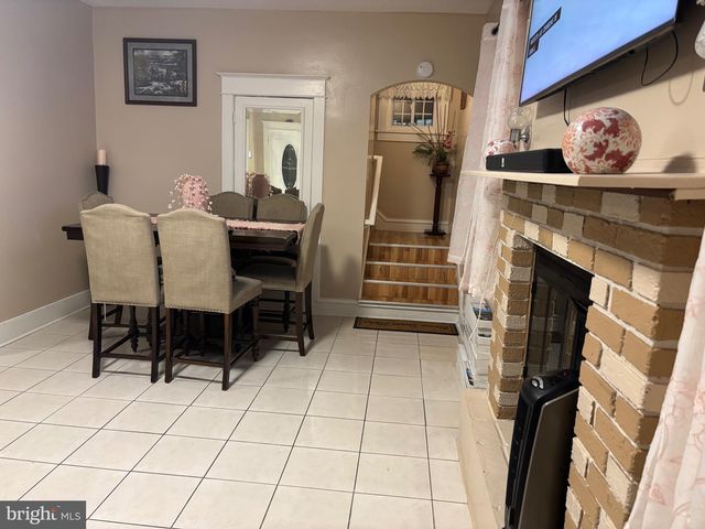 3430 FAIRFAX DR, Camden, NJ 08105