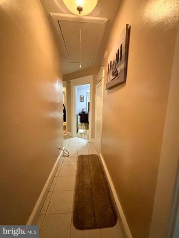 3430 FAIRFAX DR, Camden, NJ 08105