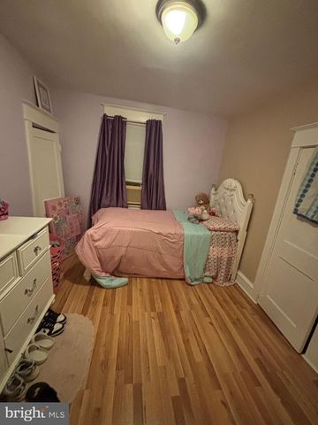 3430 FAIRFAX DR, Camden, NJ 08105