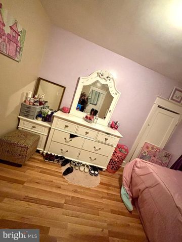 3430 FAIRFAX DR, Camden, NJ 08105