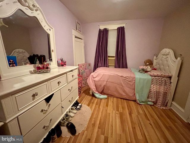 3430 FAIRFAX DR, Camden, NJ 08105