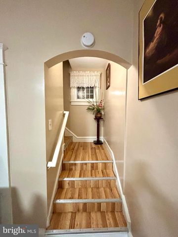 3430 FAIRFAX DR, Camden, NJ 08105