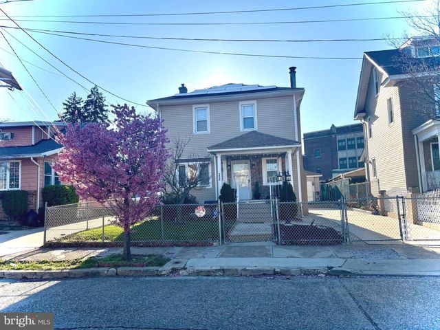 3430 FAIRFAX DR, Camden, NJ 08105