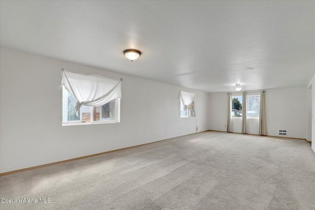 3401 W BOX CANYON DR, Post Falls, ID 83854