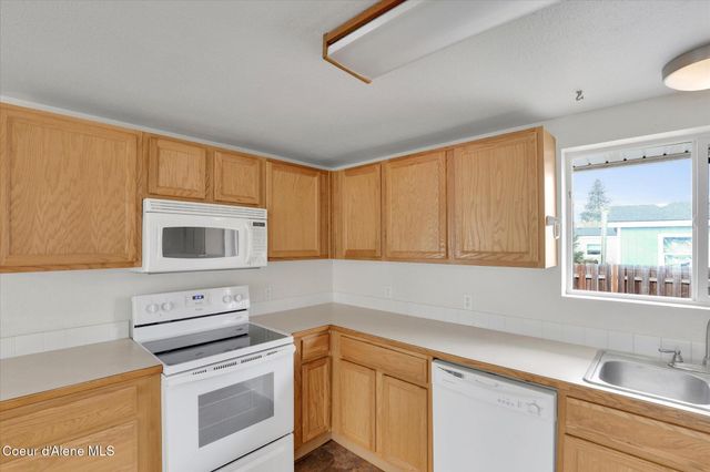 3401 W BOX CANYON DR, Post Falls, ID 83854