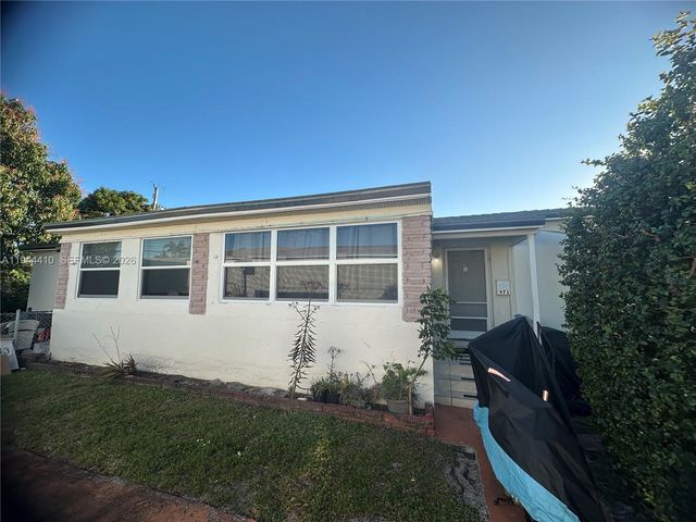 971 79th Terrace, Miami Beach, FL 33141