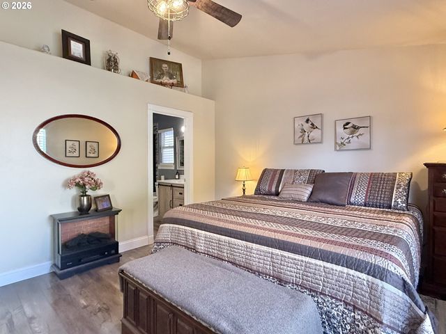 1032 40TH St, Washougal, WA 98671