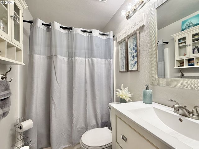 1032 40TH St, Washougal, WA 98671