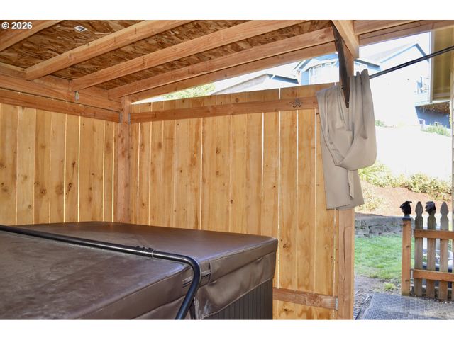 1032 40TH St, Washougal, WA 98671