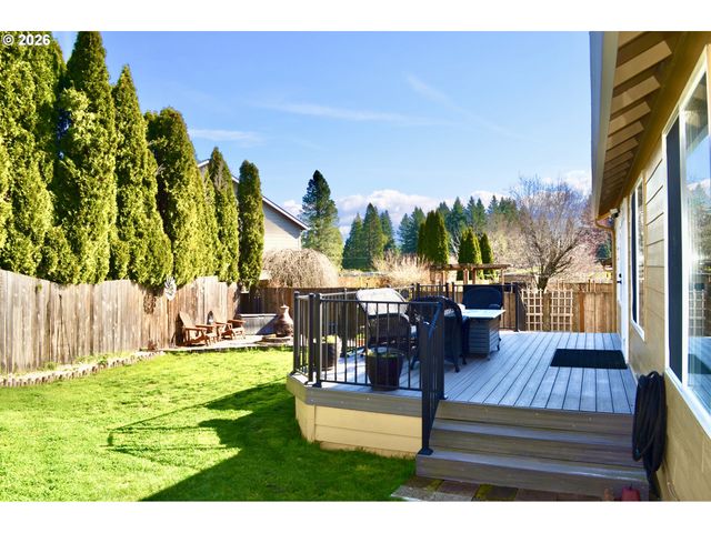 1032 40TH St, Washougal, WA 98671