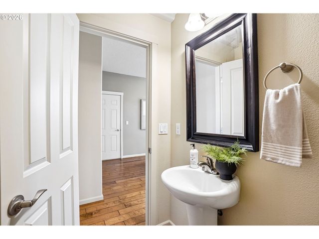 10573 Ne SUMMER FALLS St, Hillsboro, OR 97006
