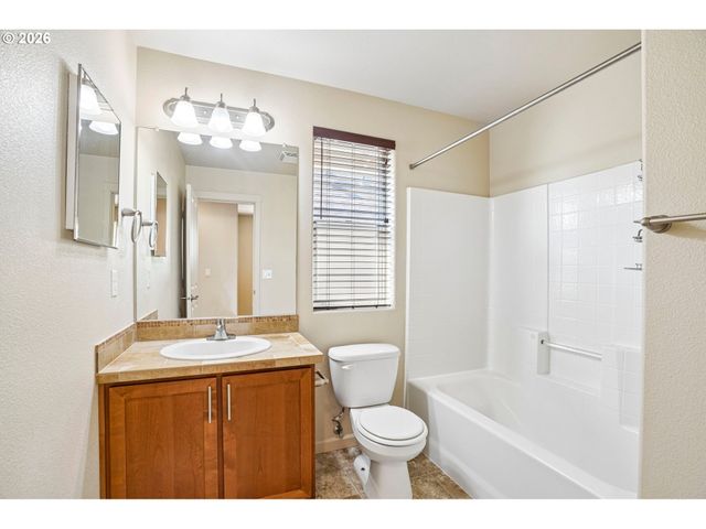 10573 Ne SUMMER FALLS St, Hillsboro, OR 97006