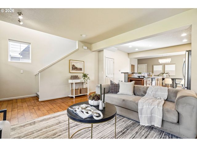10573 Ne SUMMER FALLS St, Hillsboro, OR 97006