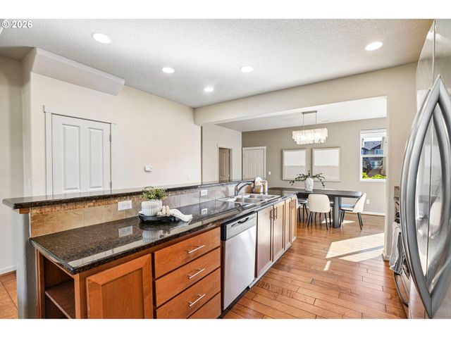10573 Ne SUMMER FALLS St, Hillsboro, OR 97006