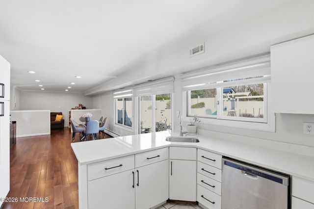 2 Chelsea Road, Jackson, NJ 08527