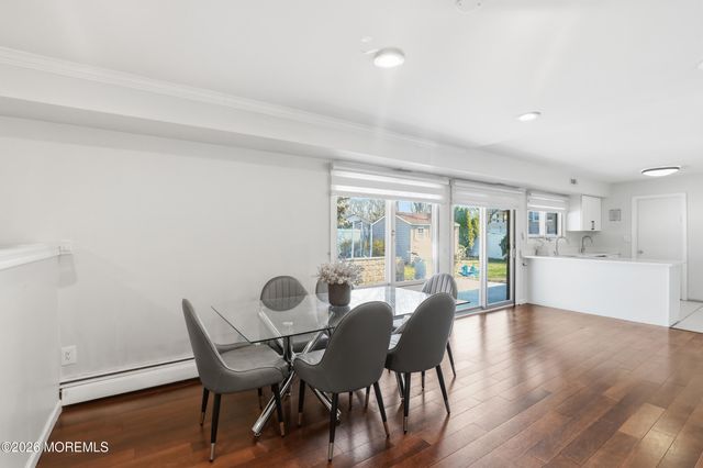 2 Chelsea Road, Jackson, NJ 08527