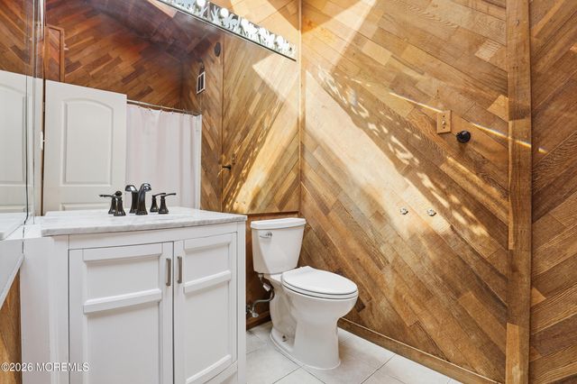 2 Chelsea Road, Jackson, NJ 08527