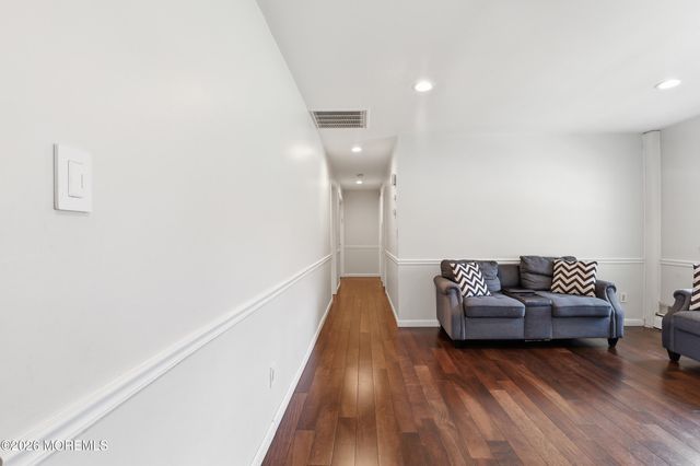 2 Chelsea Road, Jackson, NJ 08527