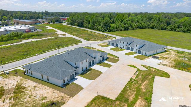 5647 Emmie Dr, Zachary, LA 70791