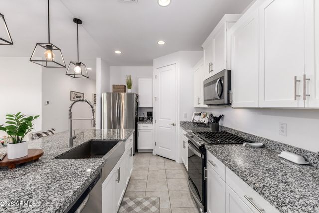 6755 W PEDRO Lane, Laveen, AZ 85339