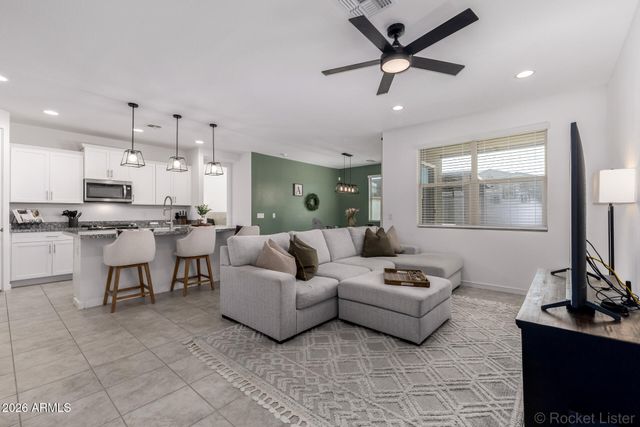 6755 W PEDRO Lane, Laveen, AZ 85339