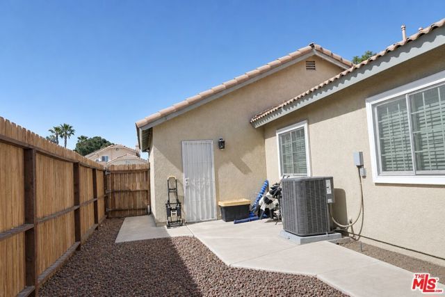 14433 Hillsborough Drive, Victorville, CA 92392