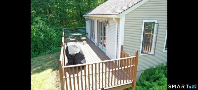 11 Old Stage Coach Road, Haddam, CT 06441