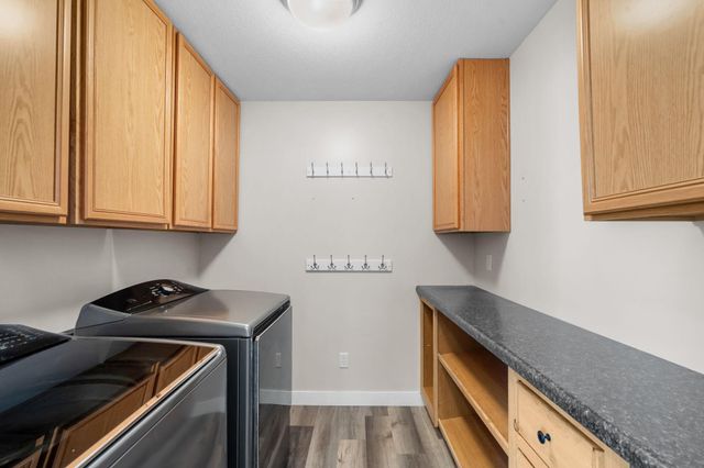 2888 Wyndam Court, Shakopee, MN 55379