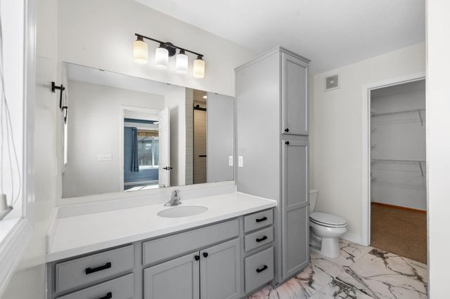 2888 Wyndam Court, Shakopee, MN 55379
