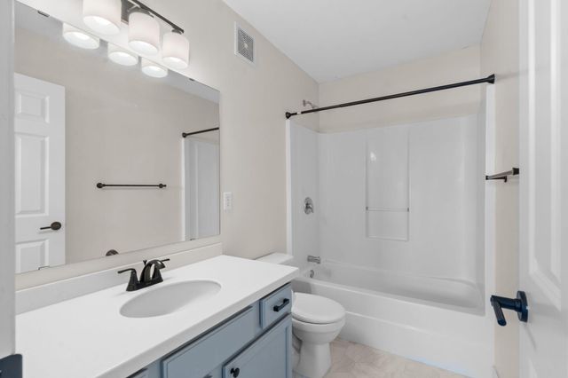 2888 Wyndam Court, Shakopee, MN 55379