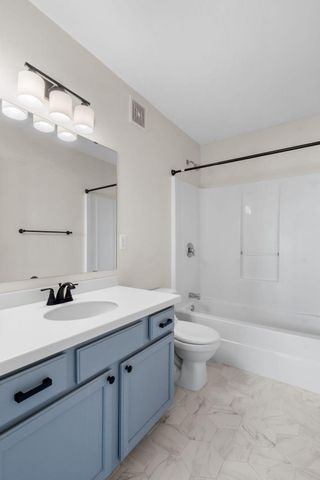 2888 Wyndam Court, Shakopee, MN 55379