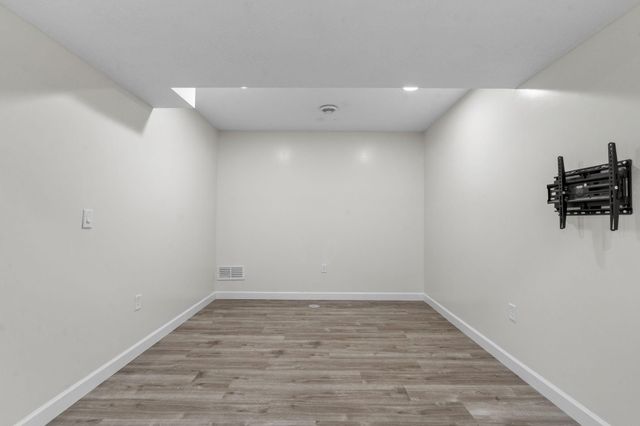 2888 Wyndam Court, Shakopee, MN 55379