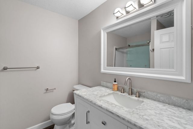 2888 Wyndam Court, Shakopee, MN 55379