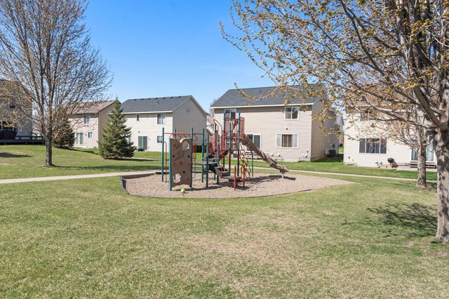 2888 Wyndam Court, Shakopee, MN 55379