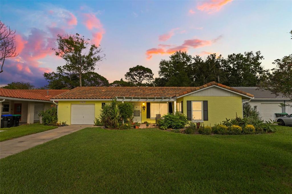 Image 1 of property listing at 10409 HIDDEN LANE, Orlando, FL 32821