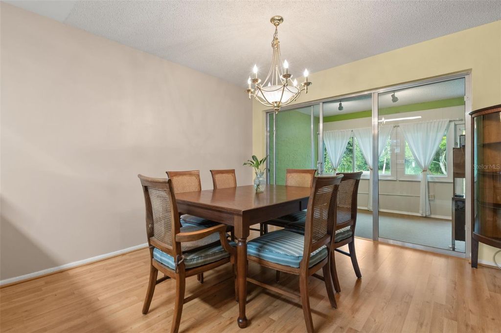 Image 5 of property listing at 10409 HIDDEN LANE, Orlando, FL 32821