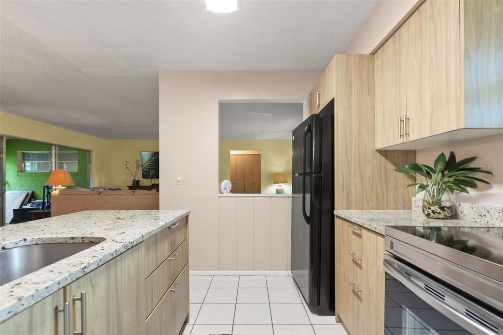 Image 9 of property listing at 10409 HIDDEN LANE, Orlando, FL 32821